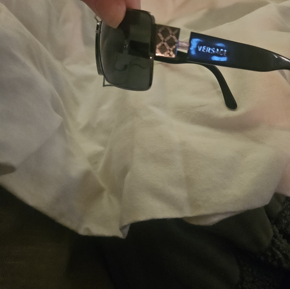 GENUINE VERSACE SUNGLASSES MADE IN ITALY - Picture 4 of 5